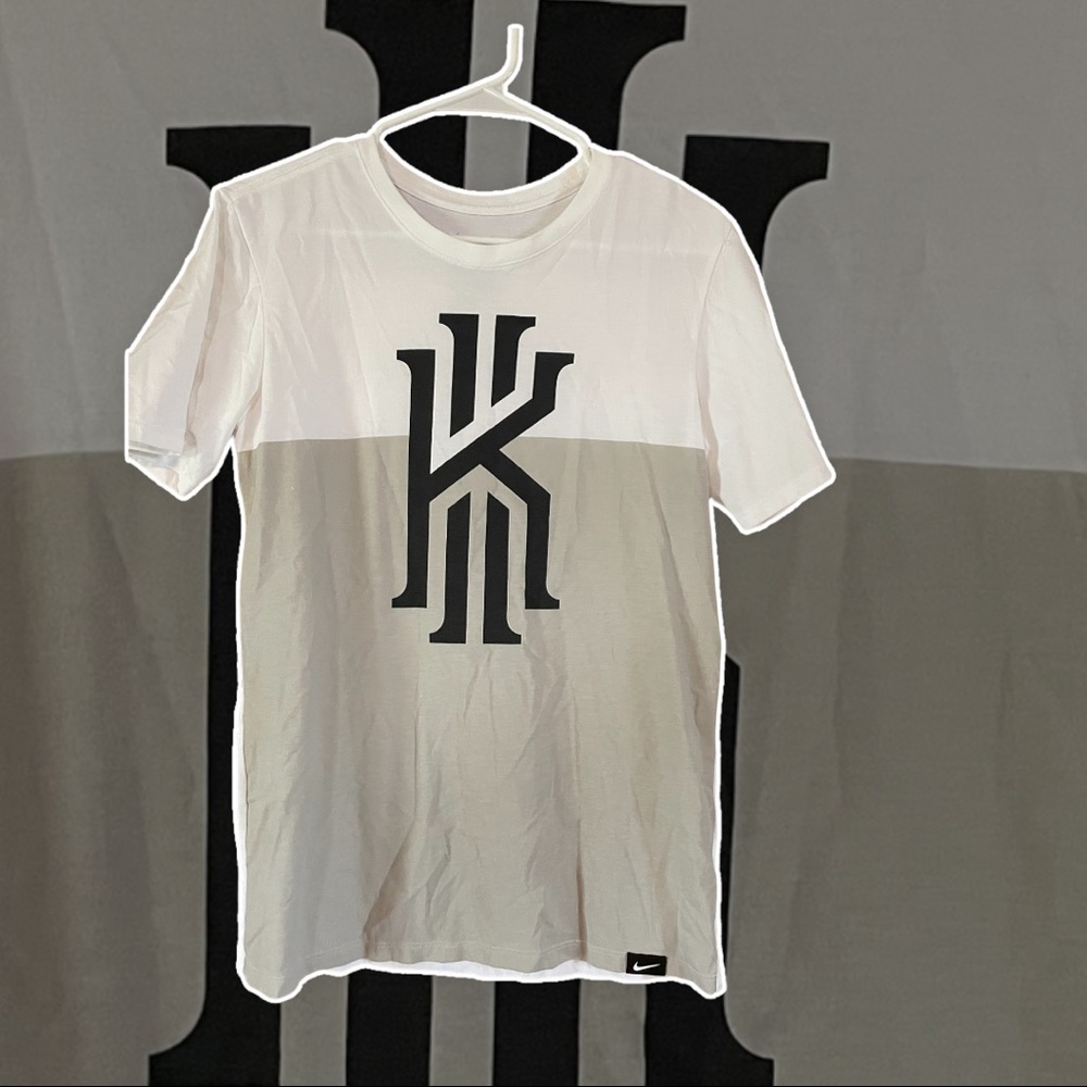 Nike Kyle Irving logo Dri fit 🔥 🔥 Deal